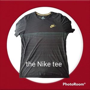 Nike tshirt, size Large athletic cut EUC dri fit